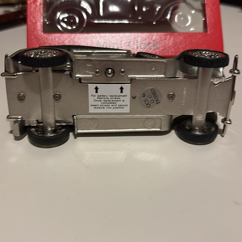 Timex Silver Vintage Car Mini Clock - Picture 6 of 9